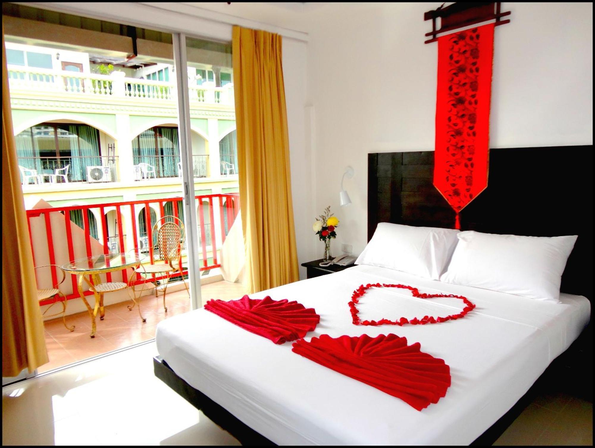 Boomerang Inn Phuket Exteriör bild
