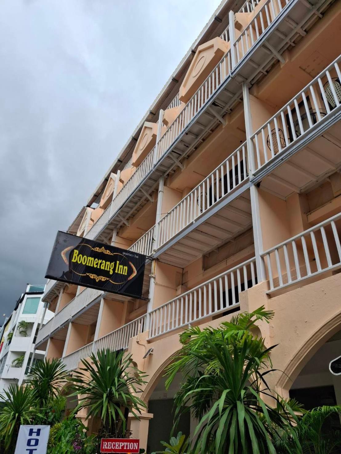 Boomerang Inn Phuket Exteriör bild