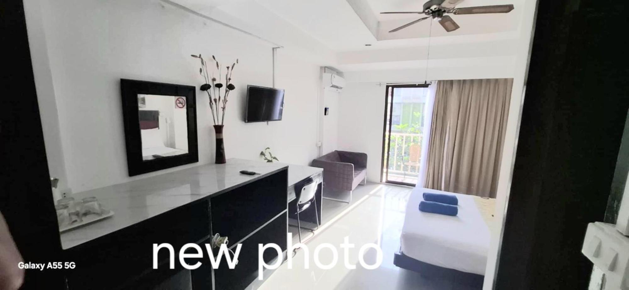 Boomerang Inn Phuket Exteriör bild